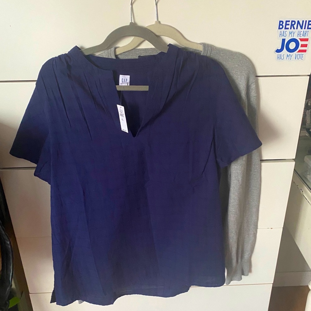 Gap Bundle! Shirt + sweater